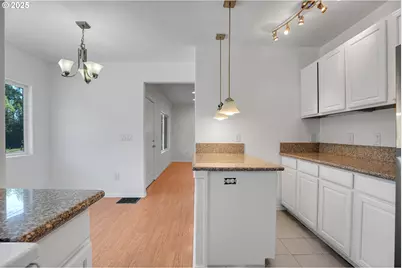 6511 NW Saint Helens Rd, Portland, OR 97210 - Photo 12