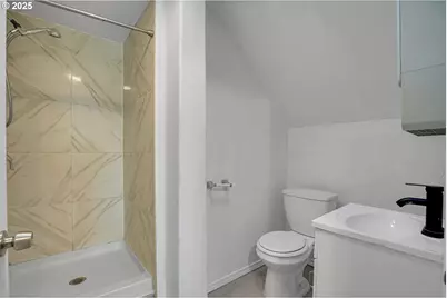 6511 NW Saint Helens Rd, Portland, OR 97210 - Photo 32