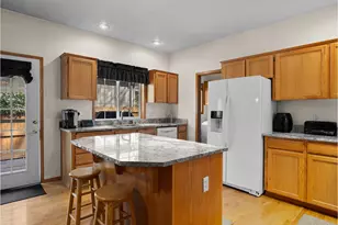 65679 E Alpine Way, Rhododendron, OR 97049 - Photo 12