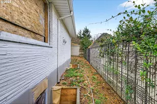 7827 N Denver Ave, Portland, OR 97217 - Photo 22