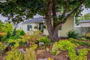 622 SW Hayter St, Dallas, OR 97338 - Photo 2