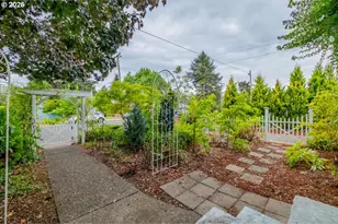 622 SW Hayter St, Dallas, OR 97338 - Photo 30