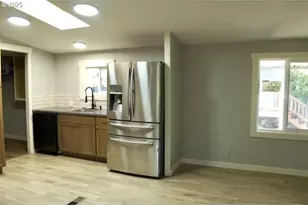 700 NE 183rd Ave, Portland, OR 97230 - Photo 10