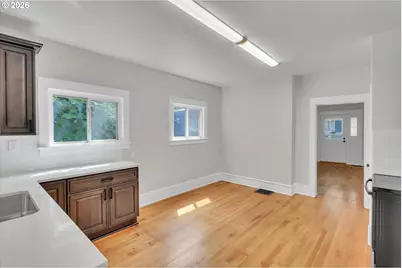 921 SE Mall St, Portland, OR 97202 - Photo 14