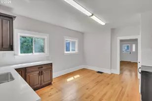 921 SE Mall St, Portland, OR 97202 - Photo 14