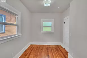 921 SE Mall St, Portland, OR 97202 - Photo 16