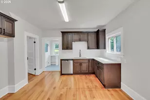 921 SE Mall St, Portland, OR 97202 - Photo 12