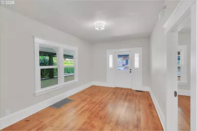 921 SE Mall St, Portland, OR 97202 - Photo 8