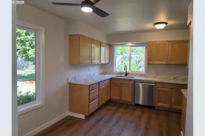 740 SE 18th Ave, Hillsboro, OR 97123 - Photo 12
