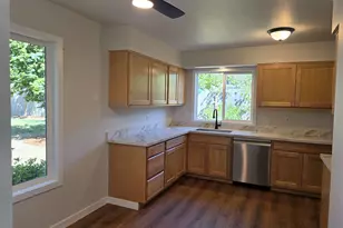 740 SE 18th Ave, Hillsboro, OR 97123 - Photo 12