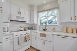 14970 NE Rose Pkwy, Portland, OR 97230 - Photo 10