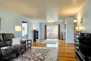 1104 Stanfield Rd, Woodburn, OR 97071 - Photo 6