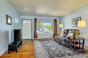 1104 Stanfield Rd, Woodburn, OR 97071 - Photo 4