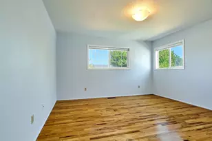 1104 Stanfield Rd, Woodburn, OR 97071 - Photo 12
