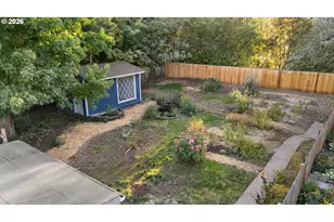 1990 Garfield St, Eugene, OR 97405 - Photo 10