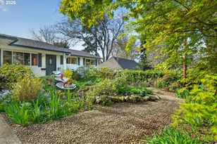 11041 SW 45th Ave, Portland, OR 97219 - Photo 8