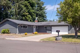 3010 Country Club Dr, Reedsport, OR 97467 - Photo 1
