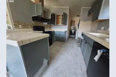 648 S Coral St, Rockaway Beach, OR 97136 - Photo 14