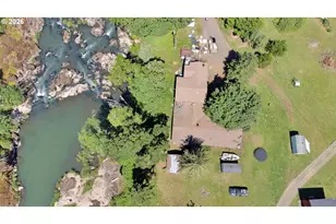 34558 Row River Rd, Cottage Grove, OR 97424 - Photo 18