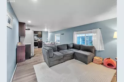 906 SW Alder St #4, Dundee, OR 97115 - Photo 6