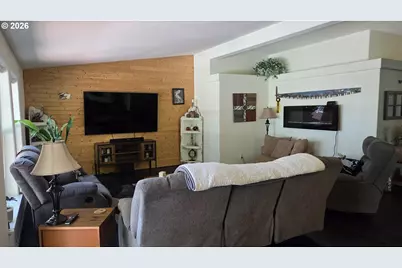 30245 Hummingbird Hill Rd, Gold Beach, OR 97444 - Photo 18