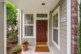 1010 NE Horizon Loop, Hillsboro, OR 97124 - Photo 2