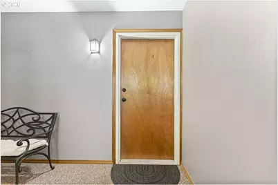 512 SW Eastman Pkwy, Gresham, OR 97080 - Photo 6