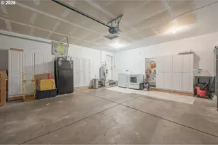 1315 Arcadia Dr, Eugene, OR 97401 - Photo 34
