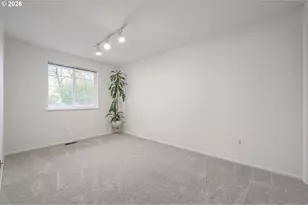 1315 Arcadia Dr, Eugene, OR 97401 - Photo 28