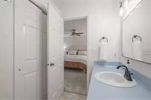 1315 Arcadia Dr, Eugene, OR 97401 - Photo 26