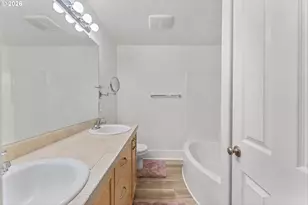 818 NW 118th Ave, Portland, OR 97229 - Photo 24