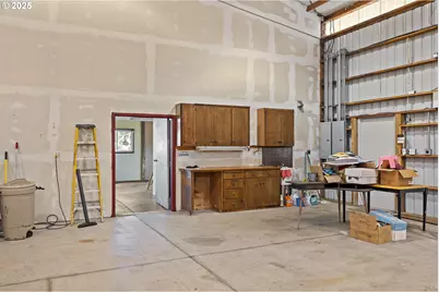 100 N 7th St, Lakeside, OR 97449 - Photo 12