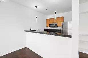 423 NW Uptown Terrace, Portland, OR 97210 - Photo 8