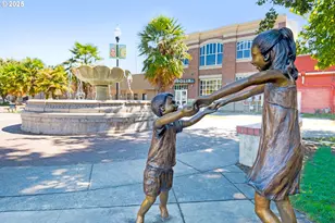 687 Merriott Ln, Woodburn, OR 97071 - Photo 16