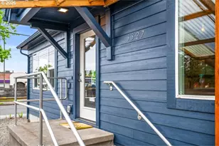 3327 SE 50th Ave, Portland, OR 97206 - Photo 2