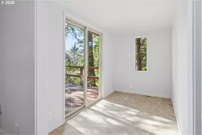 68258 Ridge Rd, North Bend, OR 97459 - Photo 20