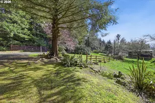 68258 Ridge Rd, North Bend, OR 97459 - Photo 34