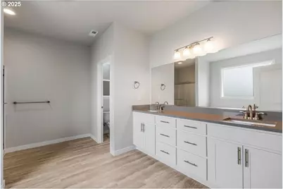 705 E Fourth St, Yamhill, OR 97148 - Photo 22