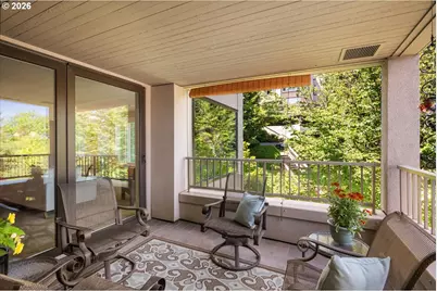 762 NW Westover Sq, Portland, OR 97210 - Photo 10