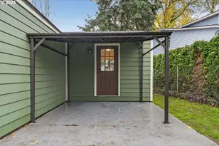 9403 NE Gertz Ct, Portland, OR 97211 - Photo 20