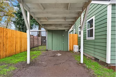 9403 NE Gertz Ct, Portland, OR 97211 - Photo 22