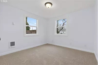 9403 NE Gertz Ct, Portland, OR 97211 - Photo 14