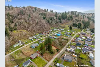 363 N Fawn Dr, Rose Lodge, OR 97368 - Photo 2