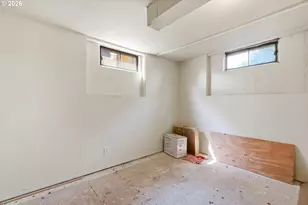 215 NE 167th Pl, Portland, OR 97230 - Photo 28