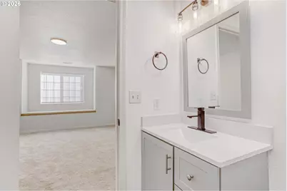 12533 SE Woodward St, Portland, OR 97236 - Photo 16