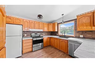 626 NW 4th Ave, Milton-Freewater, OR 97862 - Photo 6