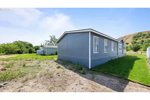 626 NW 4th Ave, Milton-Freewater, OR 97862 - Photo 4