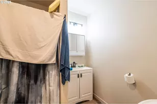 2143 Ash St, North Bend, OR 97459 - Photo 12