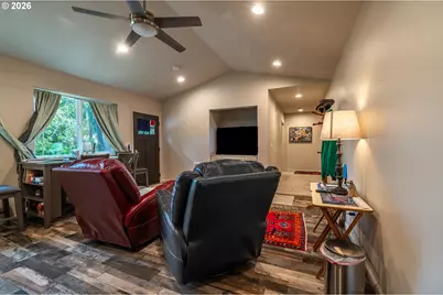 2143 Ash St, North Bend, OR 97459 - Photo 10