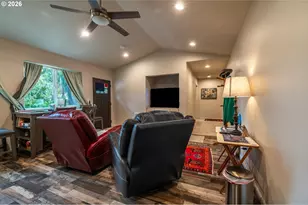 2143 Ash St, North Bend, OR 97459 - Photo 10